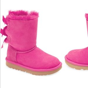 UGG BAILEY BOW ll STAR